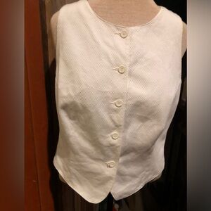Darling white Pique fitted vest/ top, from Karen Kane!
